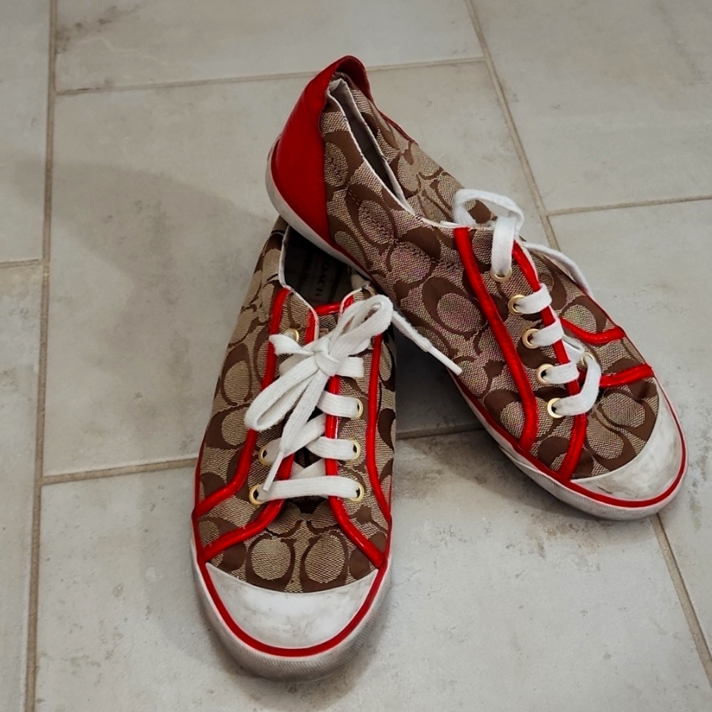 Coach lace up tennies